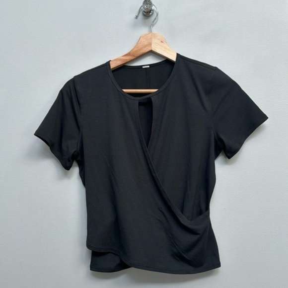 2019 Lululemon Black Short Sleeve Front Wrap Round Trip Shirt Size 4 - Picture 3 of 6